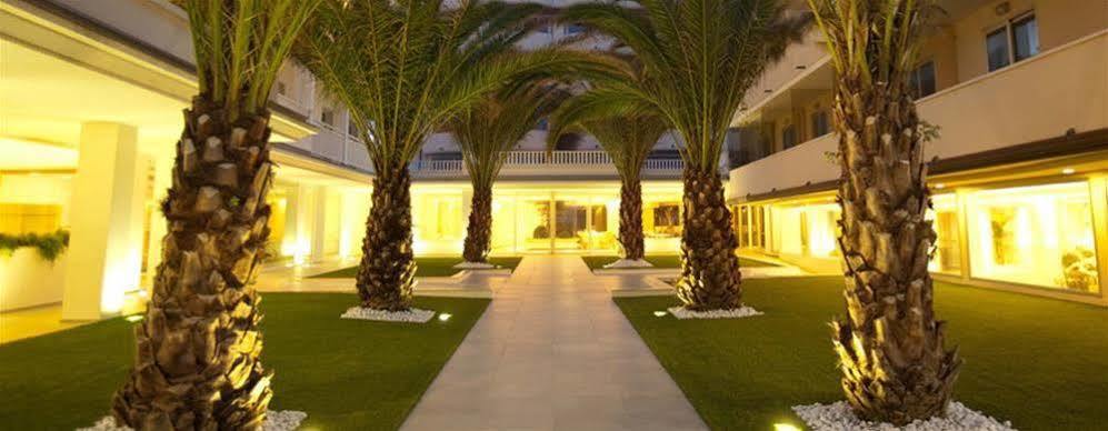 Altamarea Residence & Family Hotel Cervia Exterior foto